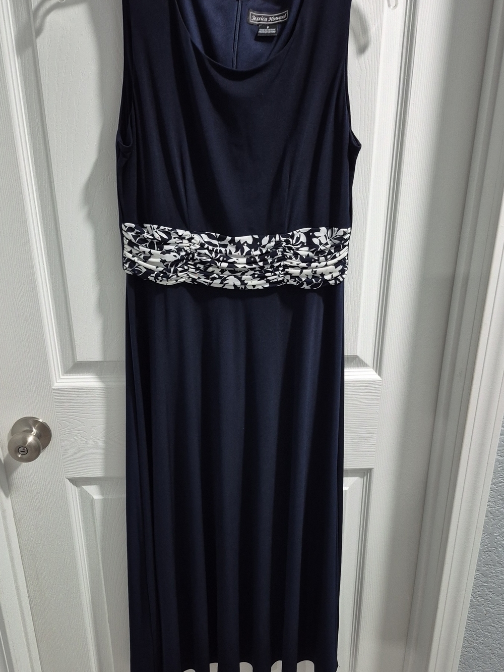 Jessica Howard Navy Sleeveless Maxi Dress with Navy-and-White Printed Waist